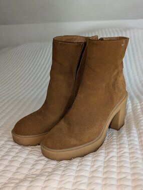 Dolce Vita suede boots
